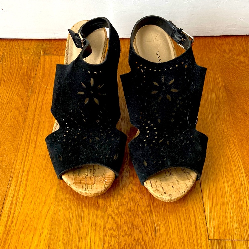 Cute cork wedge Sandler with cut out detail